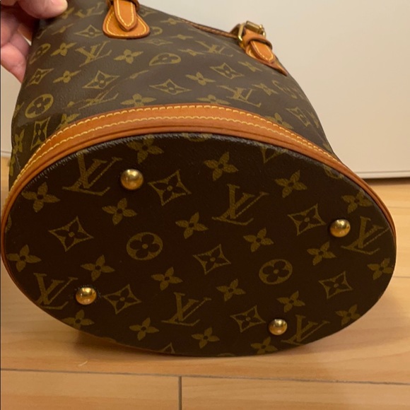 Vintage LV Bucket Bag - Authentic - Picture 5 of 9